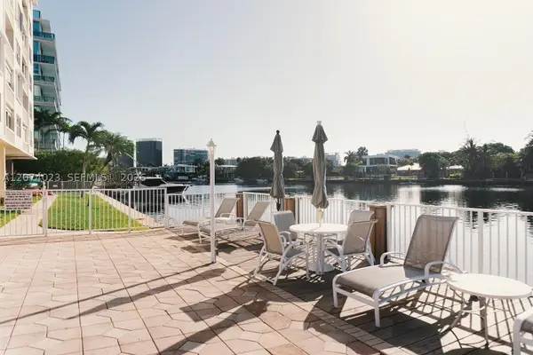 9111 E Bay Harbor Dr #5B, Bay Harbor Islands, FL 33154