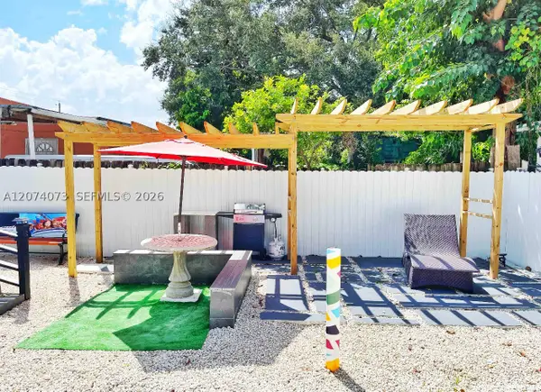 1021 NW 30th St, Miami, FL 33127