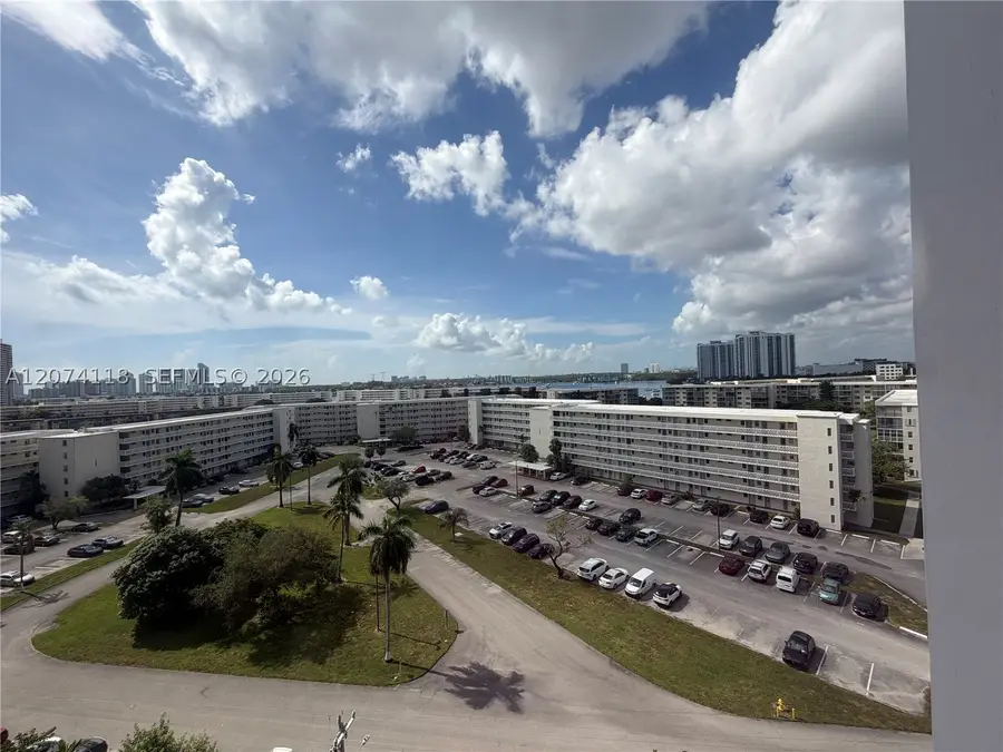 18011 Biscayne Blvd #905, Aventura, FL 33160 - #2