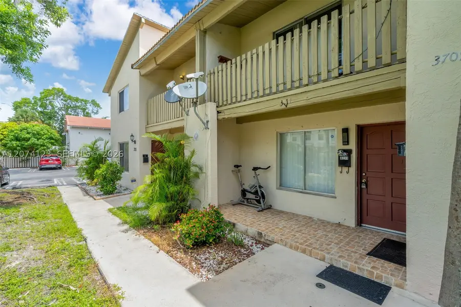 3711 Riverside Dr, Coral Springs, FL 33065 - #2