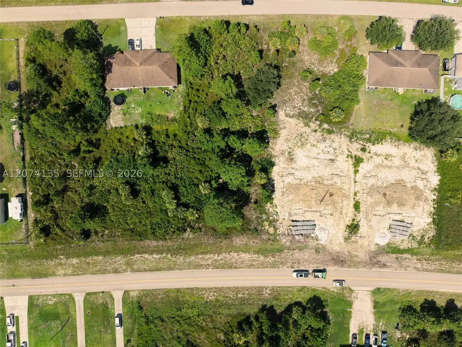 960 Eisenhower Blvd, Lehigh Acres, FL 33974 - #3