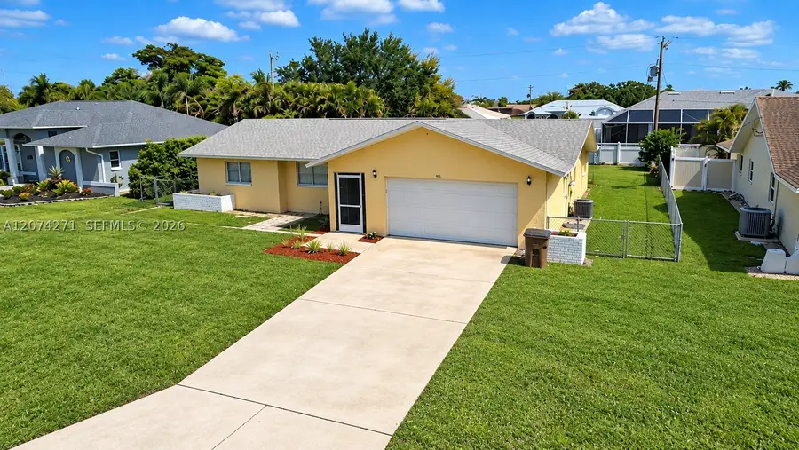 915 SE 20th St, Cape Coral, FL 33990 - #2