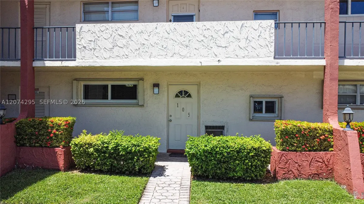 300 S Hollybrook Dr #105, Pembroke Pines, FL 33025 - #1