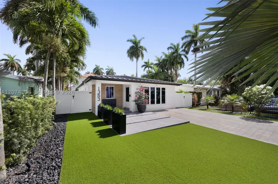 1353 Van Buren St, Hollywood, FL 33019 - #3