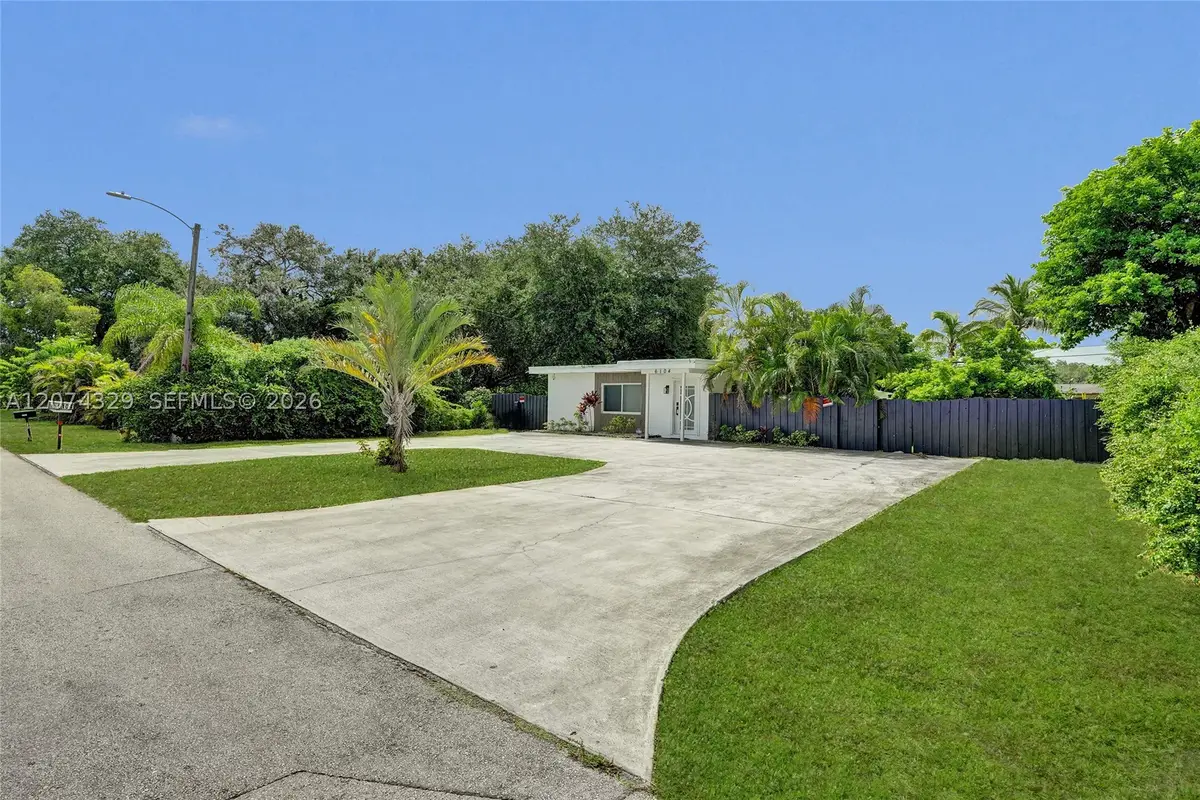 6104 SW 33rd St, Miramar, FL 33023 - #1