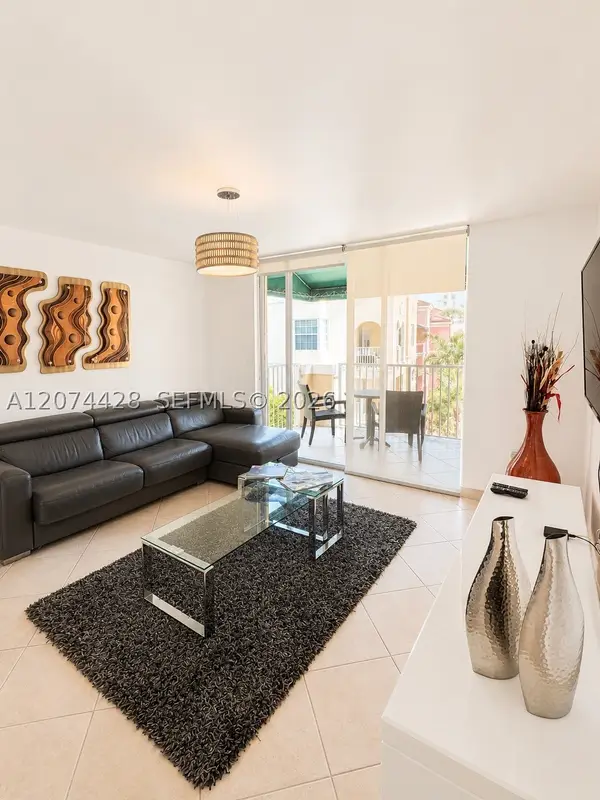 19701 E Country Club Dr #5605, Aventura, FL 33180