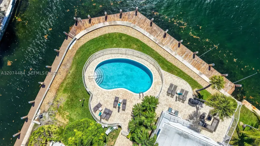 1705 N Riverside Dr #2, Pompano Beach, FL 33062 - #3