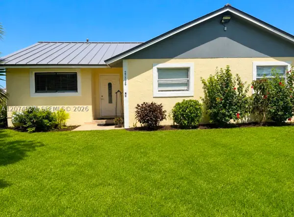 27726 SW 132nd Ct, Homestead, FL 33032