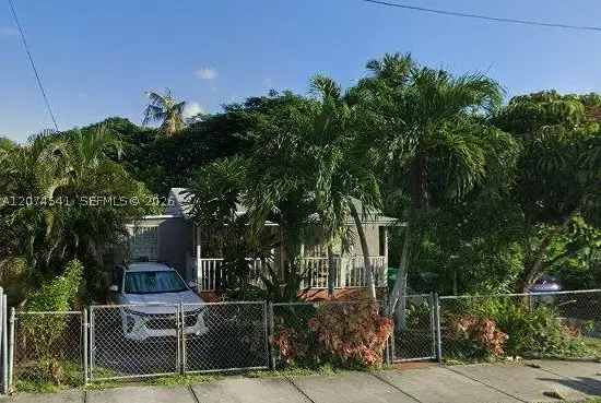 863 NW 113th St, Miami, FL 33168