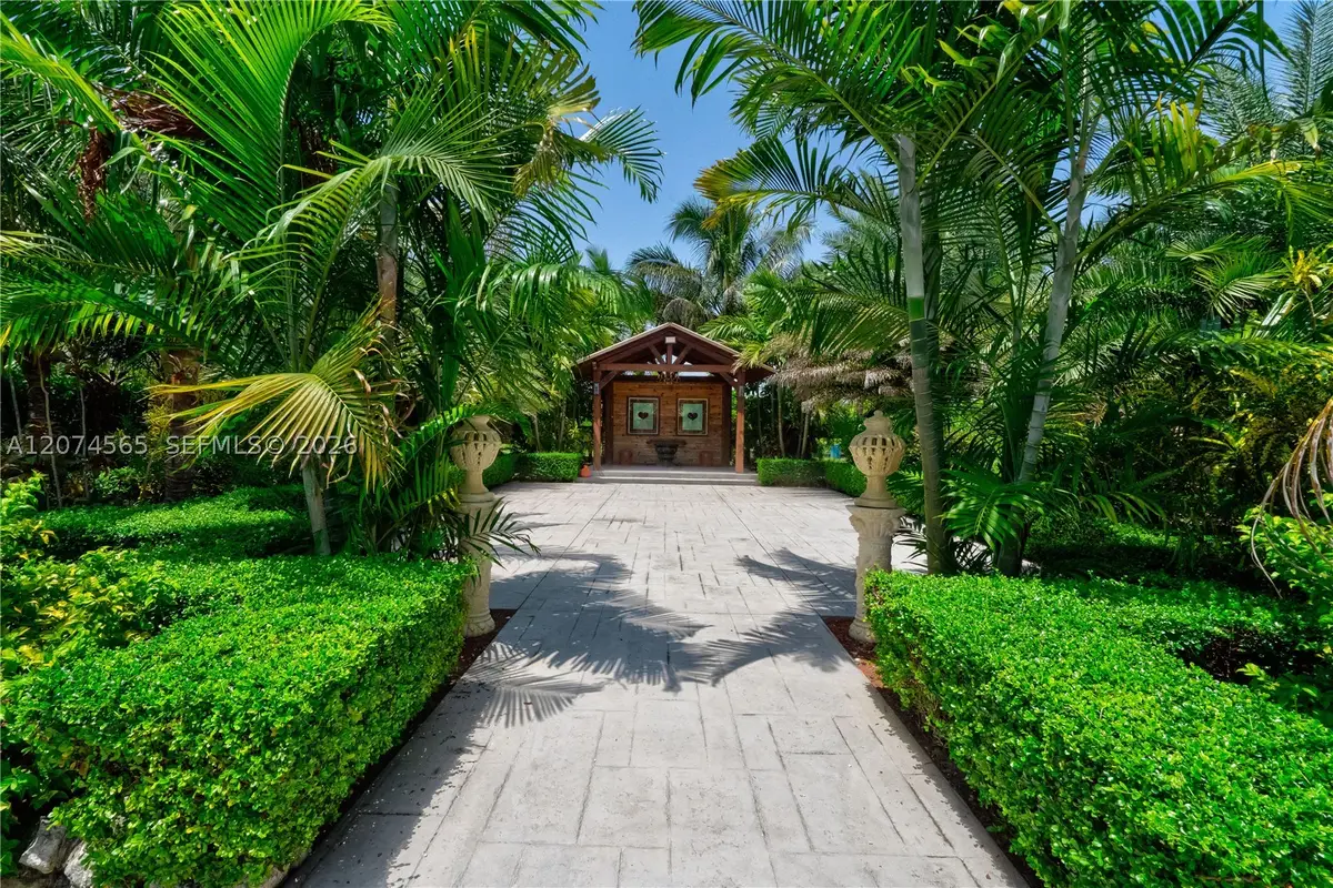 196xx SW 168, Kendale Lakes Tamiami, FL 33187 - #1