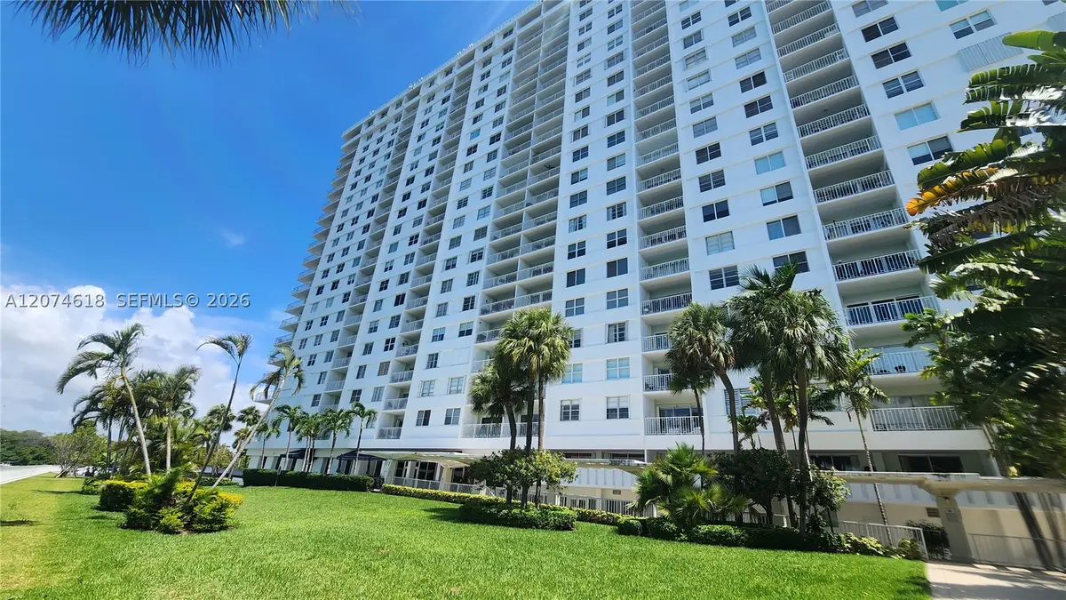 500 Bayview Dr #1725, Sunny Isles Beach, FL 33160 - #1