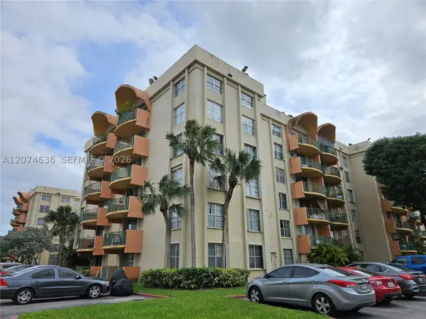 9320 Fontainebleau Blvd #401, Miami, FL 33172