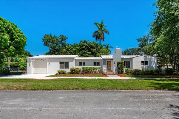 989 Eastward Dr, Miami Springs, FL 33166