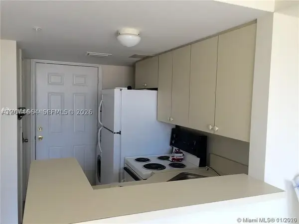 450 SW 3rd St #15, Miami, FL 33130