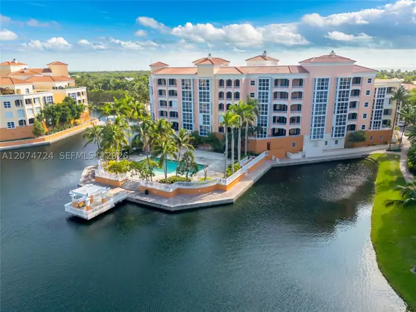 737 Crandon Blvd #PH-1, Key Biscayne, FL 33149
