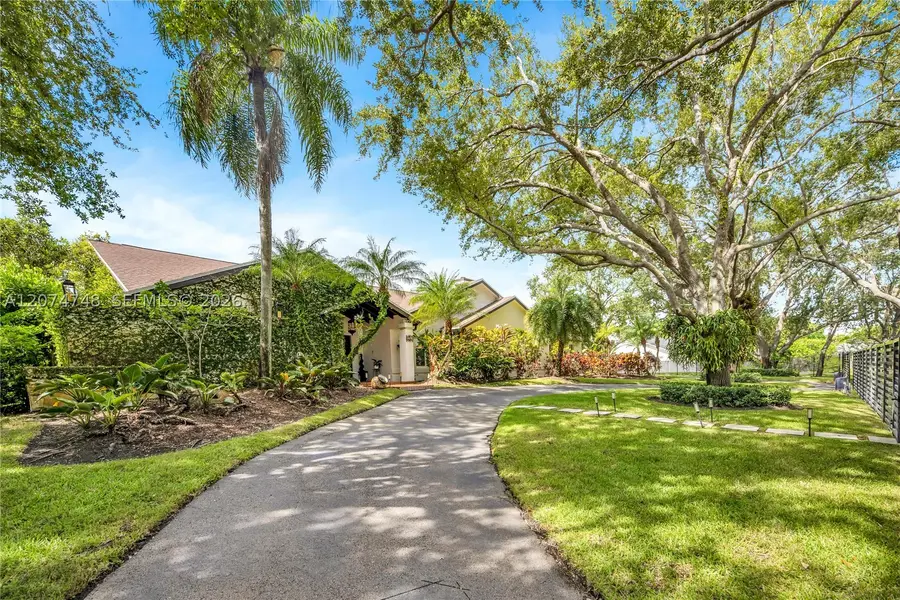 8440 SW 182nd Ter, Palmetto Bay, FL 33157 - #2