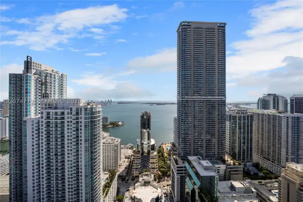 1010 Brickell Ave #4701, Miami, FL 33131