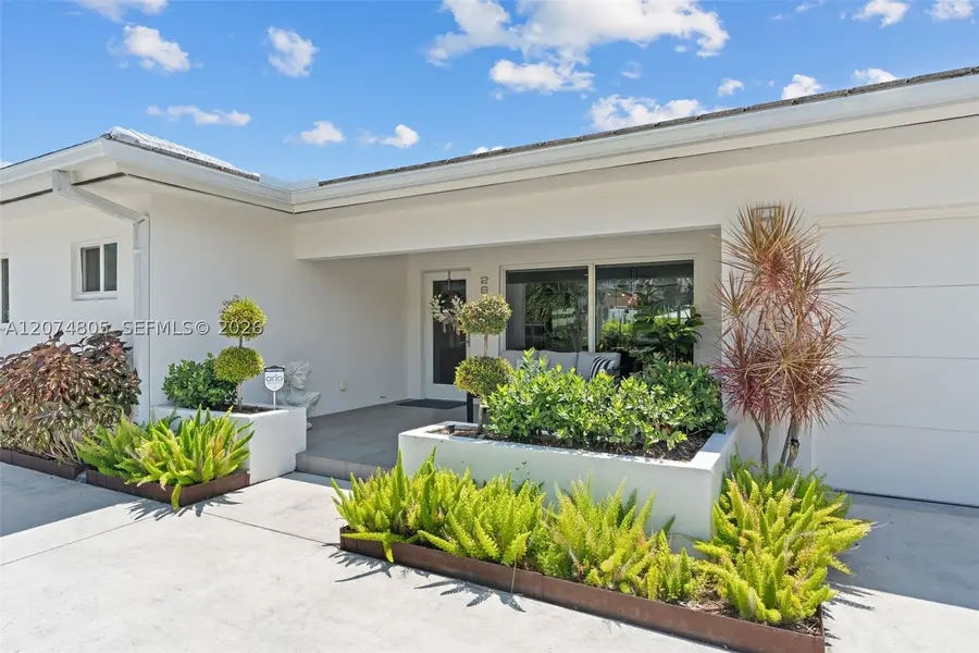 2812 NE 28th St, Fort Lauderdale, FL 33306 - #2