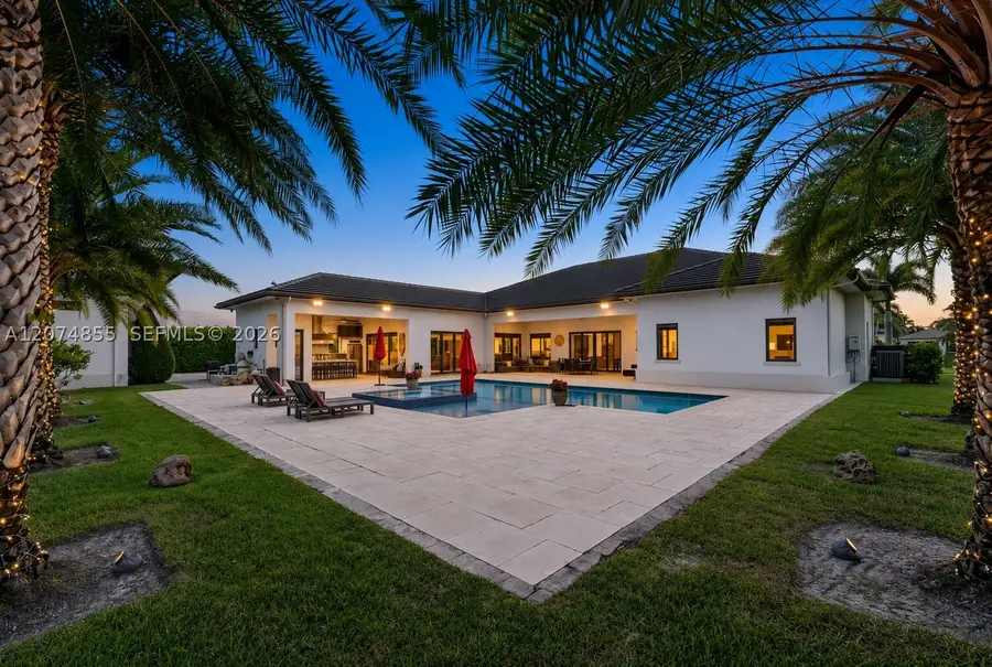 10352 NW 131st St, Hialeah Gardens, FL 33018 - #2