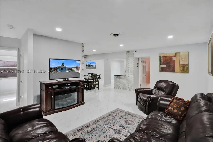 903 W 77th St, Hialeah, FL 33014 - #3