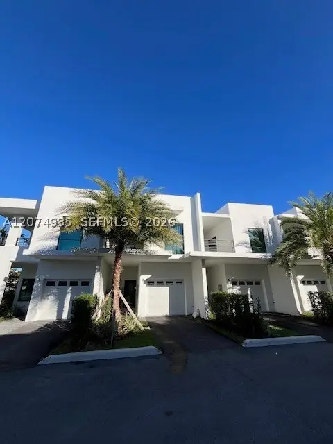 2511 Pierce St #4, Hollywood, FL 33020 - #3