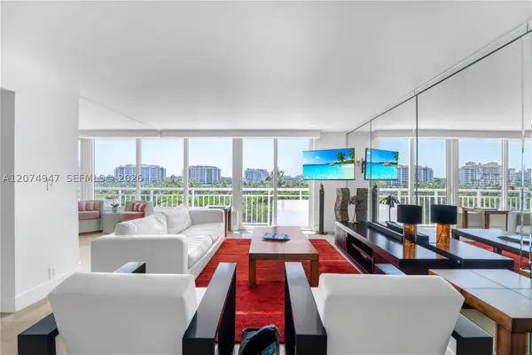 400 S Pointe Dr #505, Miami Beach, FL 33139