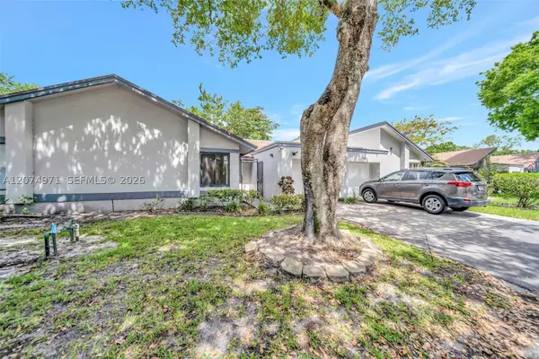 5223 E Gate Lake Rd #5223, Tamarac, FL 33319