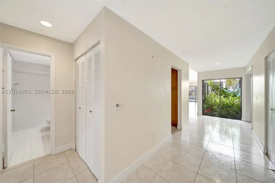 5223 Gate Lake Rd #5223, Tamarac, FL 33319 - #2
