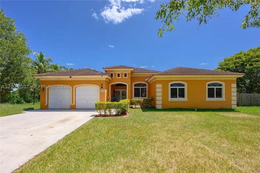 20562 SW 324 St, Homestead, FL 33030 - #2