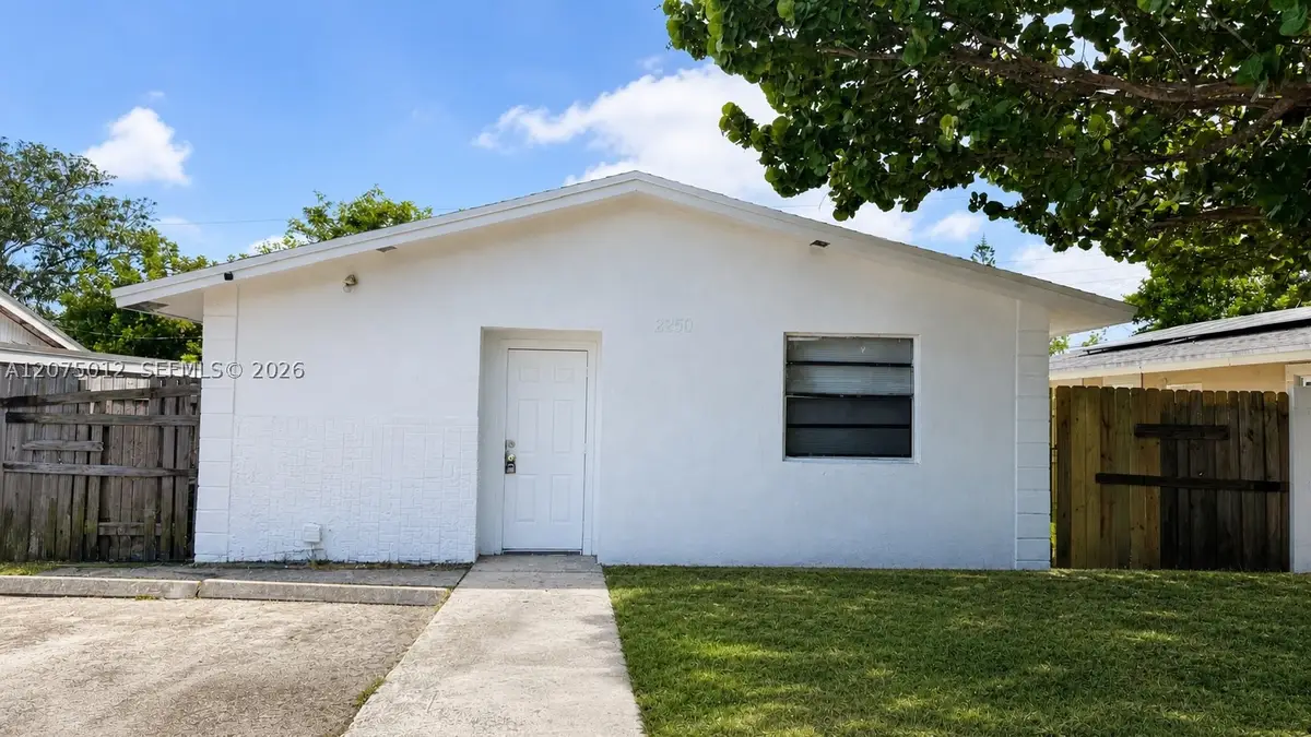 2250 NW 4th Ct, Pompano Beach, FL 33069 - #1