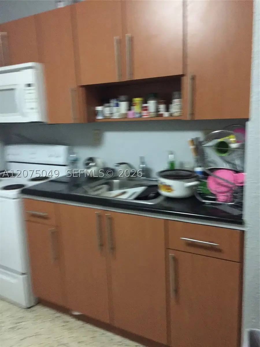 1800 NW 19 St #11, Miami, FL 33125 - #2