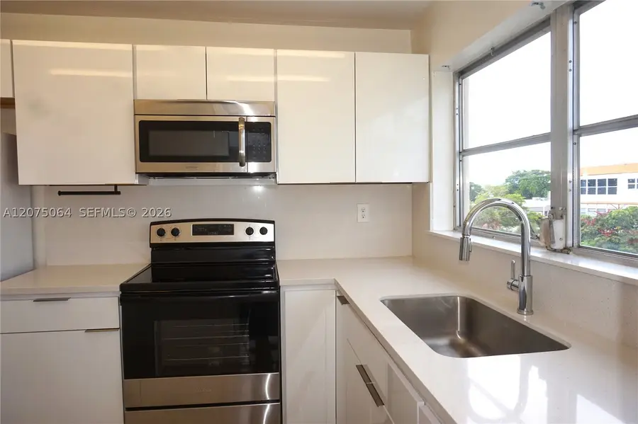 4044 NW 19th St #404, Lauderhill, FL 33313 - #3