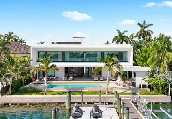 375 N Hibiscus Dr, Miami Beach, FL 33139