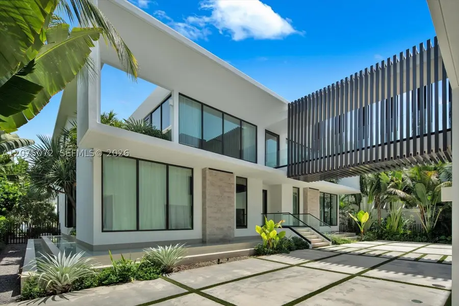 375 N Hibiscus Dr, Miami Beach, FL 33139 - #3