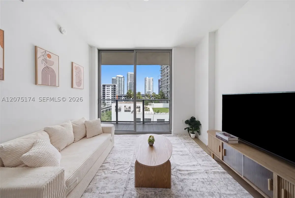 90 NE 32nd St #811, Miami, FL 33137 - #1