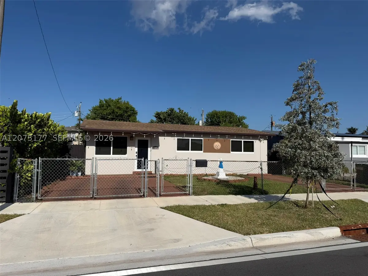 4585 E 9th Ln, Hialeah, FL 33013 - #1