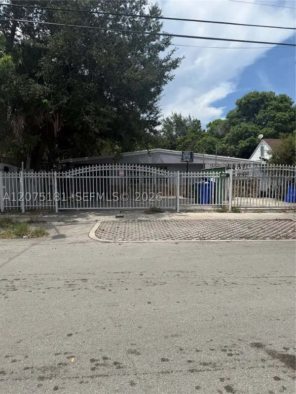 1345 NW 25th St, Miami, FL 33142