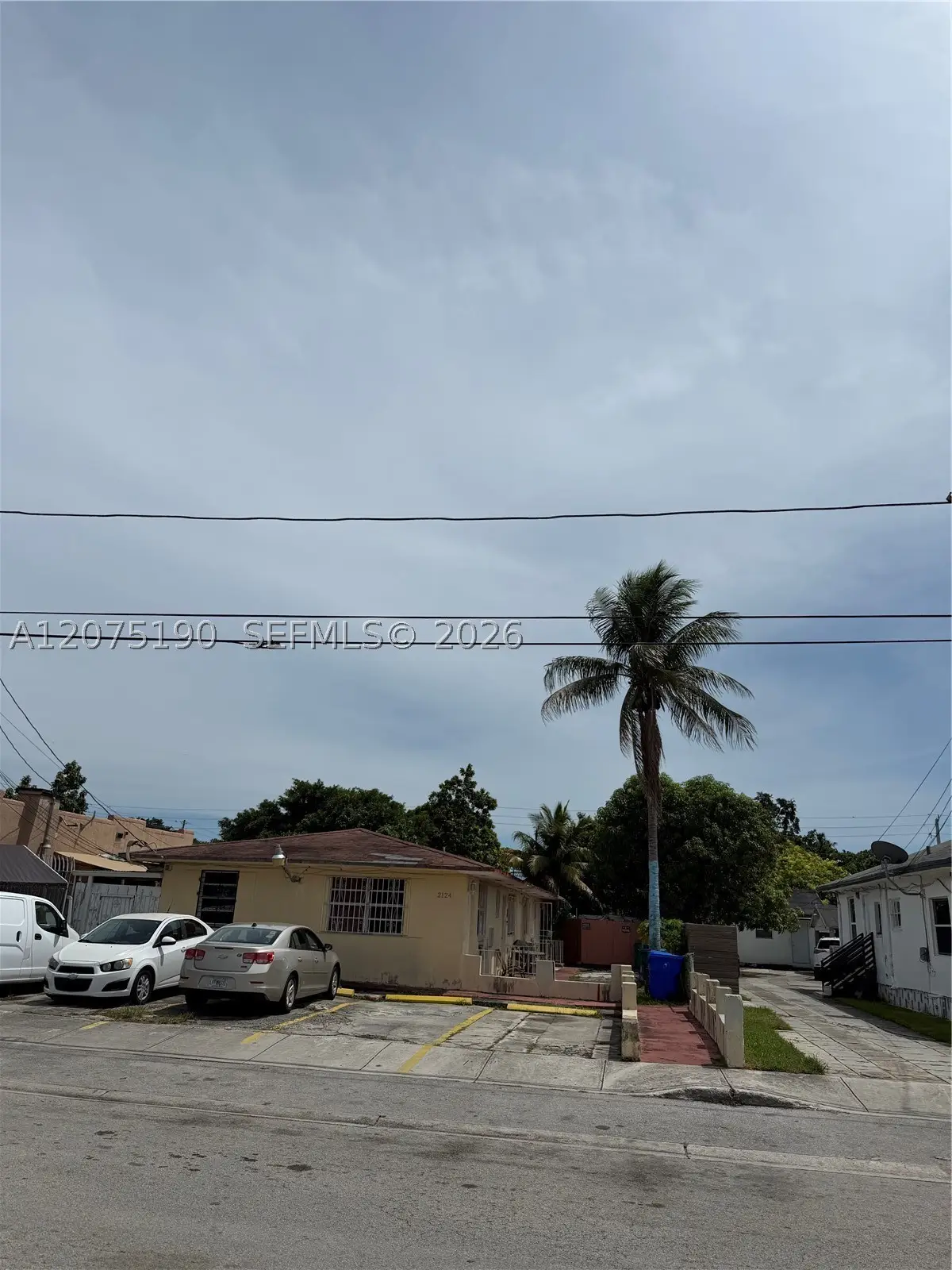 2124 NW 27th St, Miami, FL 33142 - #1