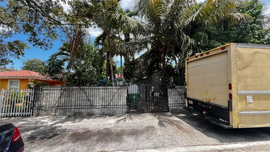 1531 NW 59th St, Miami, FL 33142 - #2