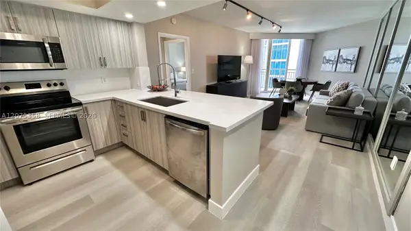 17375 Collins Ave #2707, Sunny Isles Beach, FL 33160