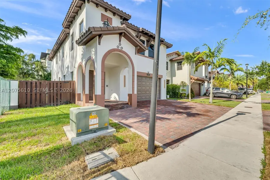 10204 NW 86th St, Doral, FL 33178 - #3