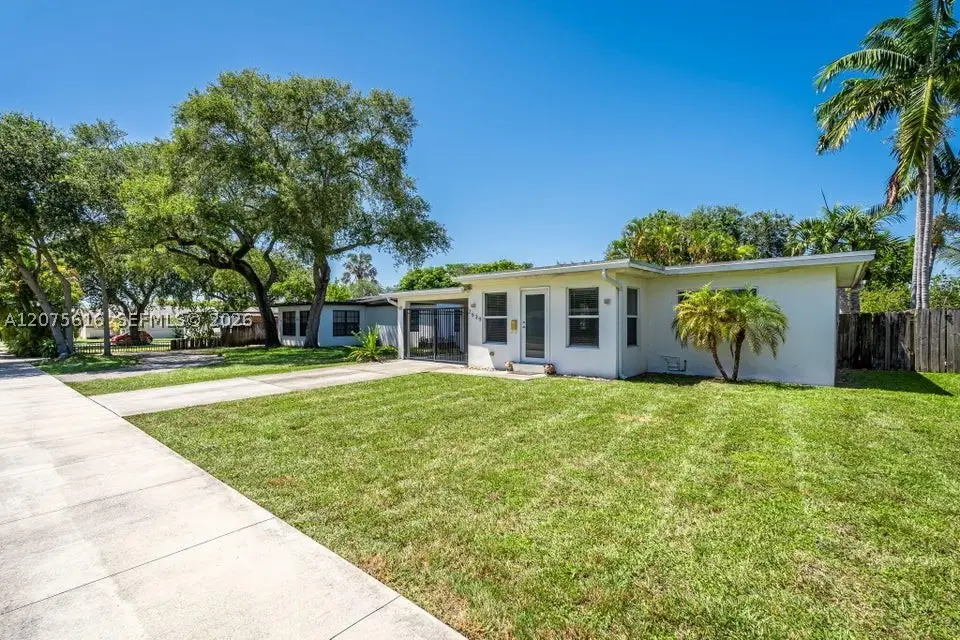 2539 Coolidge St, Hollywood, FL 33020 - #1