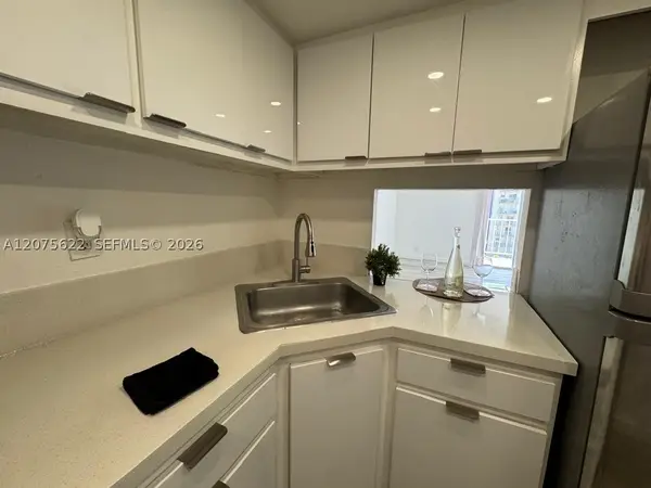 4550 NW 9th St #709E, Miami, FL 33126