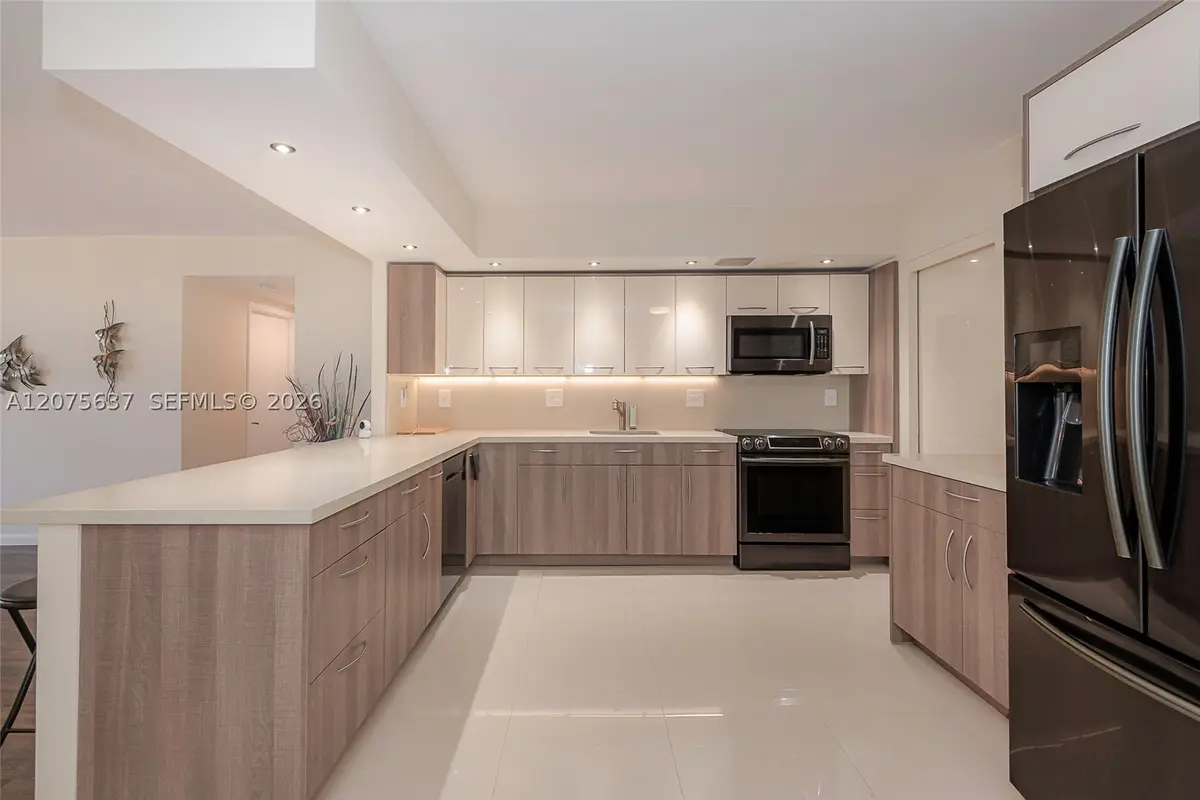 600 Three Islands Blvd #521, Hallandale Beach, FL 33009 - #1