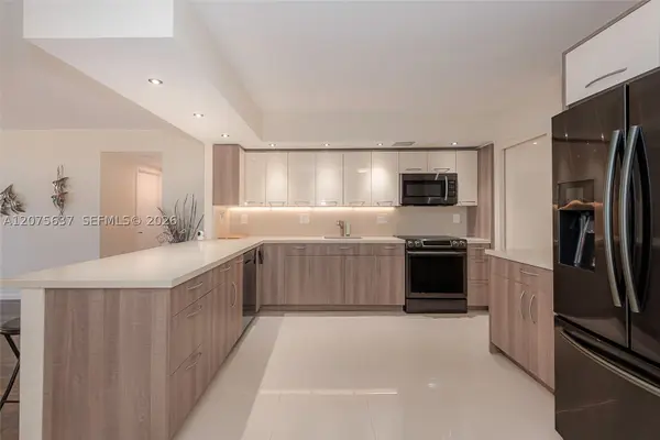 600 Three Islands Blvd #521, Hallandale Beach, FL 33009