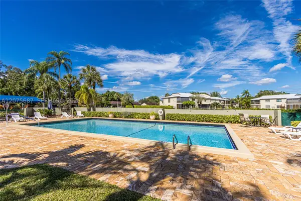 8566 Casa Del Lago #H, Boca Raton, FL 33433