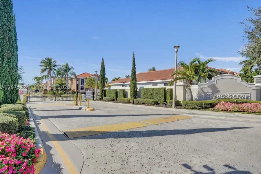 2001 Barcelona Ter, Margate, FL 33063 - #3
