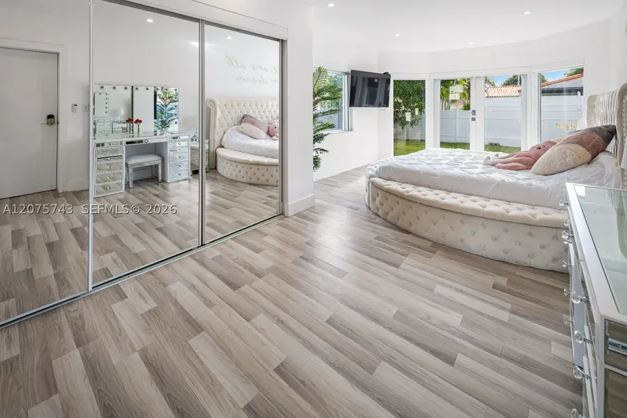 1460 Marseille Dr, Miami Beach, FL 33141 - #2