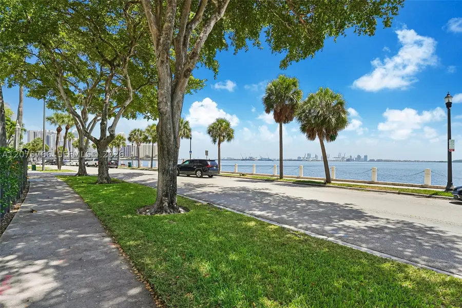 1420 Brickell Bay Dr #206D, Miami, FL 33131 - #3
