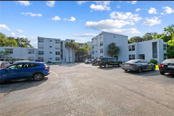 9400 Live Oak Pl #205, Davie, FL 33324